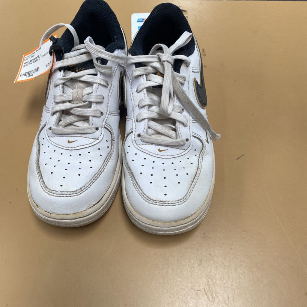 NIKE AIR FORCE 1 BLK/WHITE/GOLD 1 YOUTH