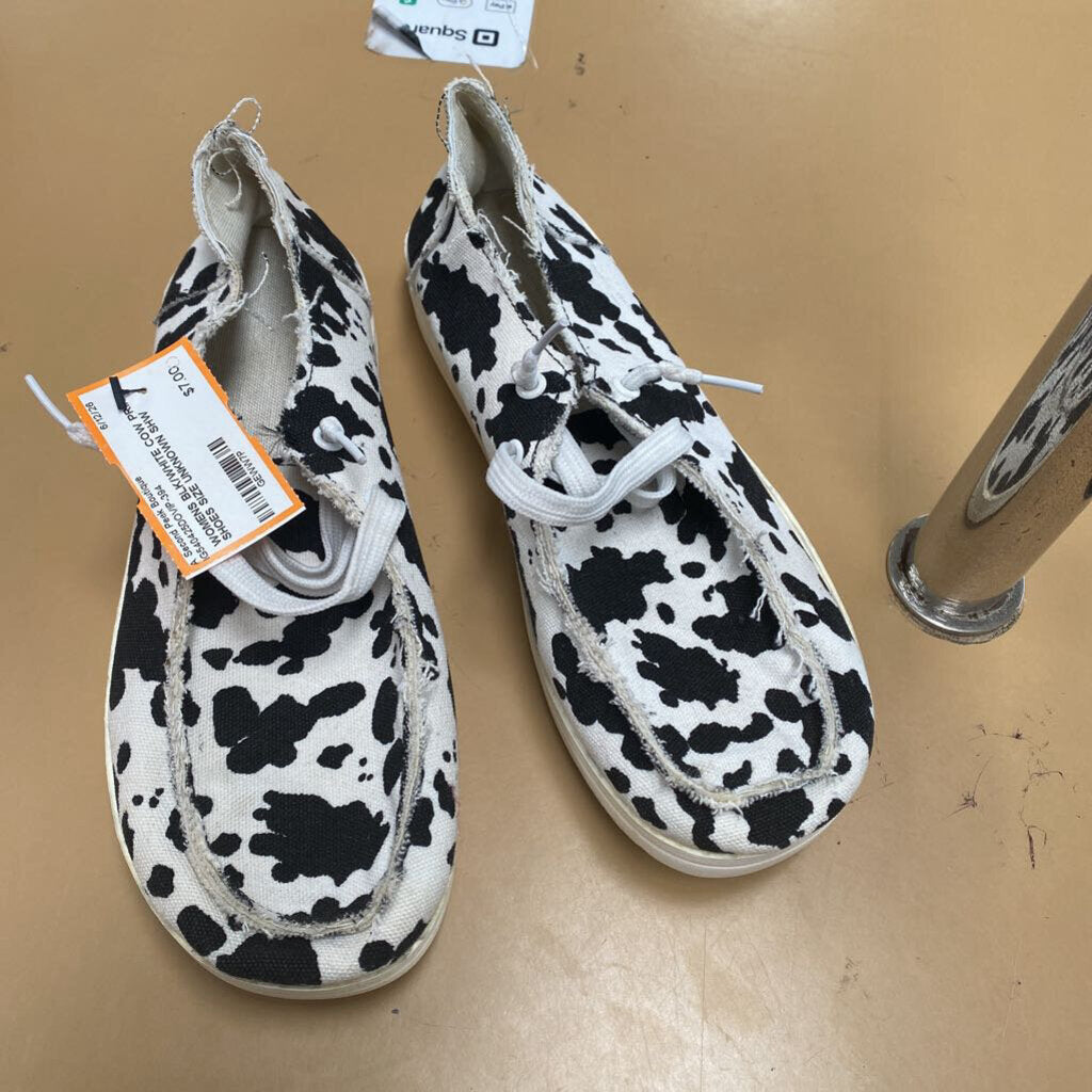 WOMENS BLK/WHITE COW PRINT SHOES SIZE UNKNOWN