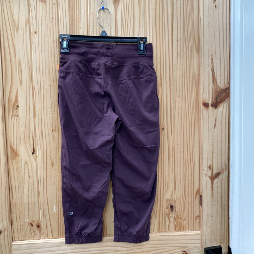 WOMENS LULULEMON WINE CAPRIS 2