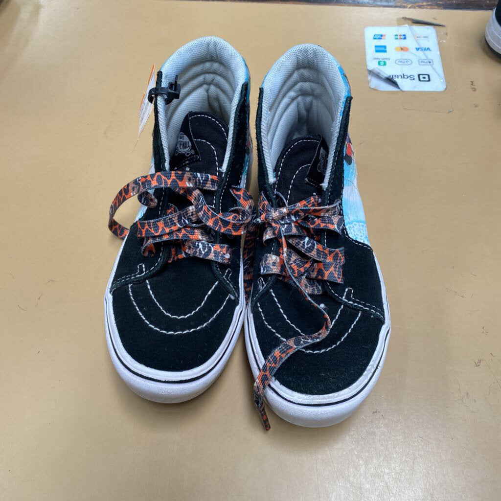 VANS HIGH TOP BLK/WHITE W/ANIME CHARACTERS 1.5
