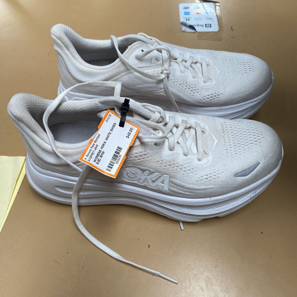 WOMENS HOKA WHITE SHOES 9.5D