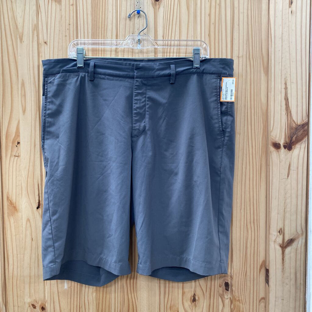 MENS NIKE GOLF CHARCOAL SHORTS 36