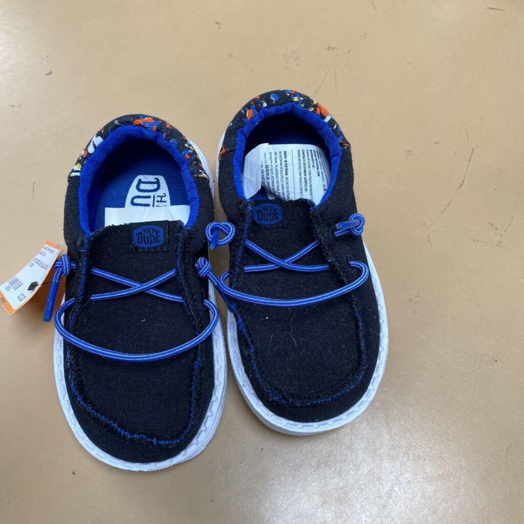 HEY DUDES BLK/BLUE/ORANGE 7C