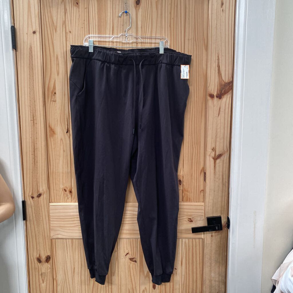 WOMENS LULULEMON BLK PANTS 20 NWT