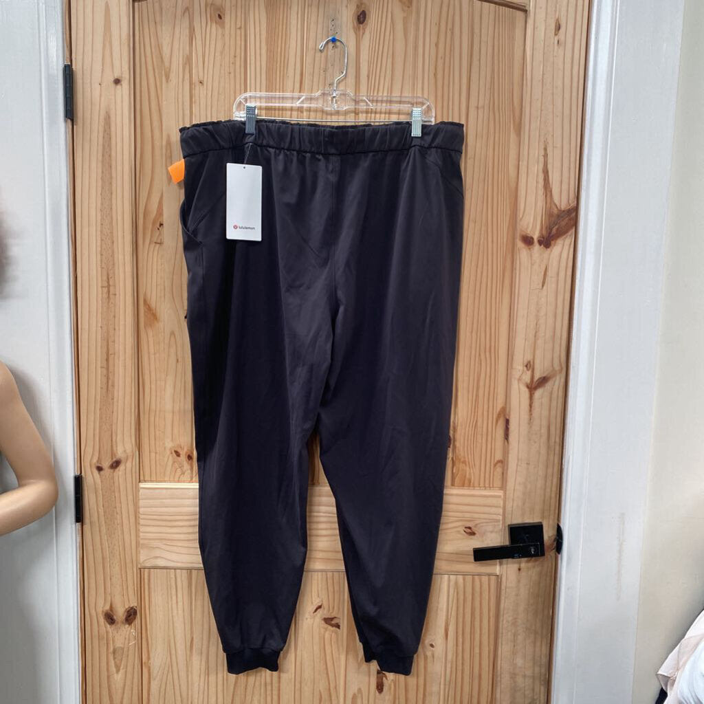 WOMENS LULULEMON BLK PANTS 20 NWT