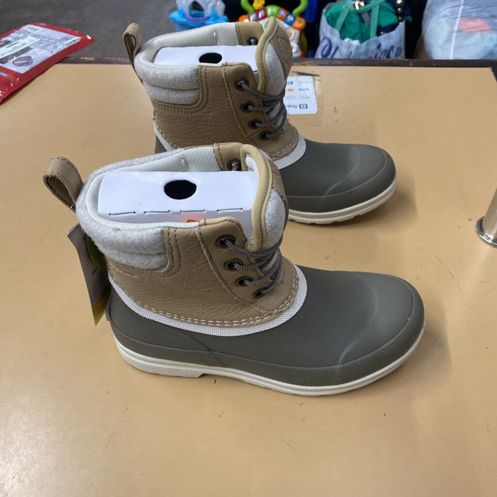 WOMENS MUCK DUCK LACE BOOTS 6 NEW