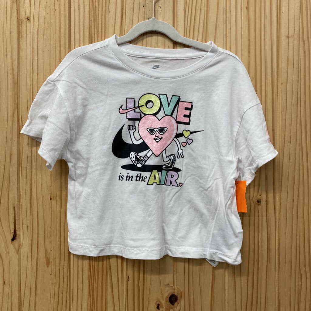GIRLS NIKE SHORTS LOVE IS IN THE AIR WHITE SHIRT W/HEART 6
