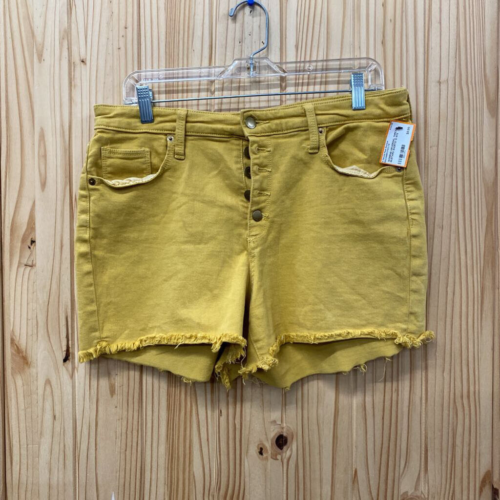 WOMENS UNIVERSAL THREAD MUSTARD SHORTS 12