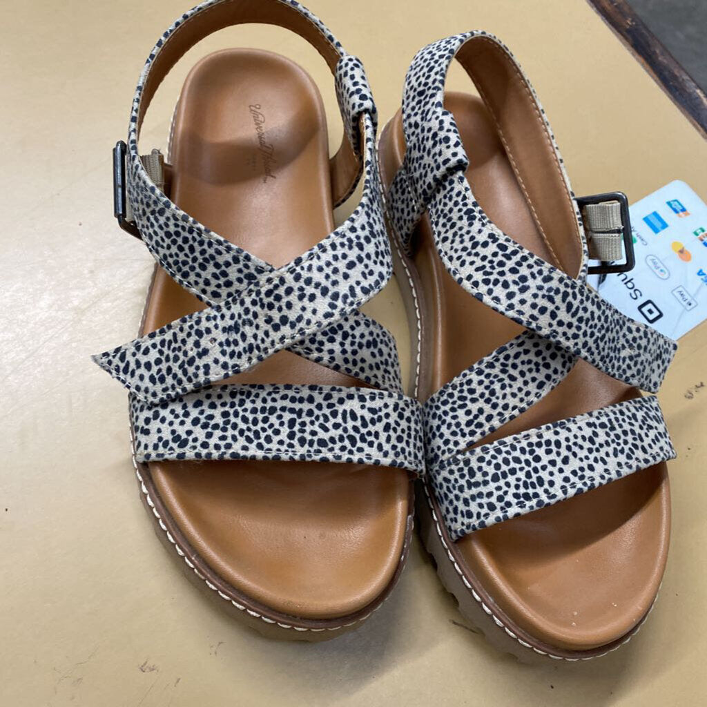 WOMENS UNIVERSAL THREAD SANDALS TAN/BLK 6