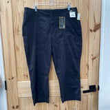 WOMENS LEE BLK CAPRIS 18 NWT