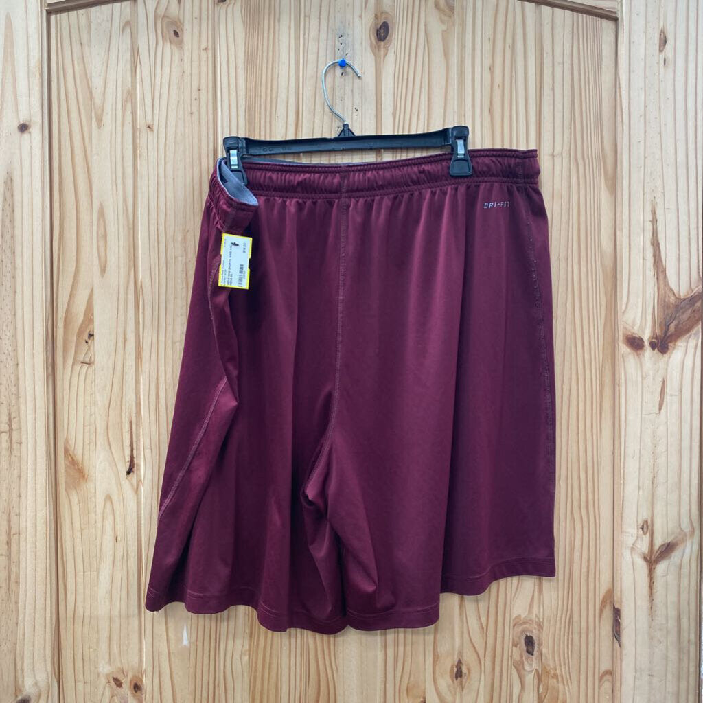 MENS NIKE SHORTS WINE XXL