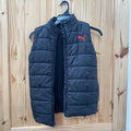 BOYS PUMA VEST BLK/RED M 10/12