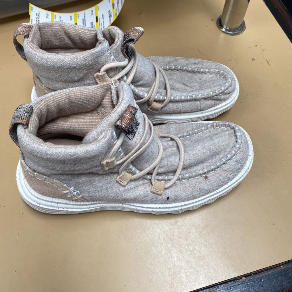 WOMENS HEY DUDES BEIGE BOOTS 6
