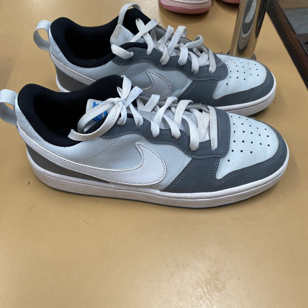 BOYS NIKE GREY/WHITE/BLUE 6Y