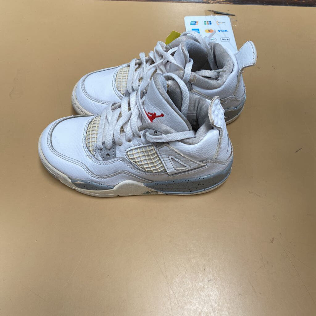BOYS JORDAN SHOES WHITE 11C