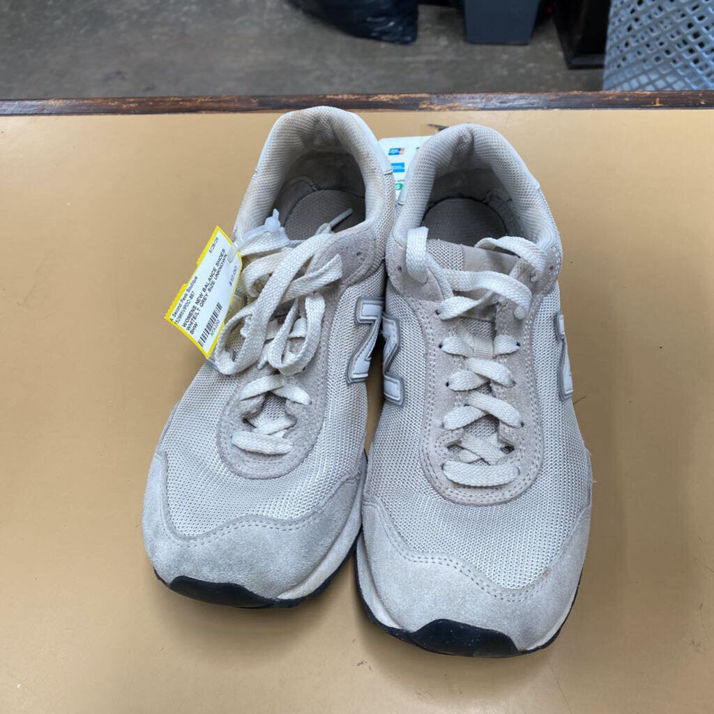 WOMENS NEW BALANCE SHOES WHITE/LT GREY SIZE UNKNOWN