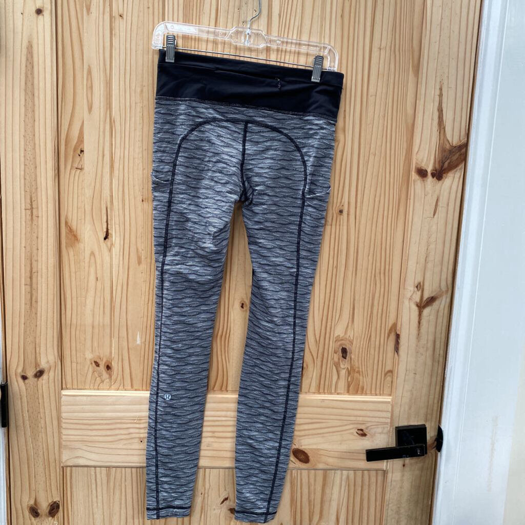 LULULEMON SIZE 6 LEGGINGS BLK/GREY