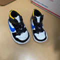 BOYS NIKE SHOES BLK/WHITE/YELLOW
