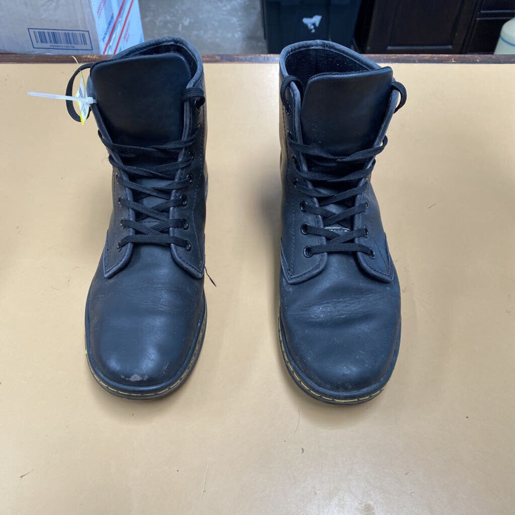 WOMENS DOC MARTENS BLK BOOTS 9