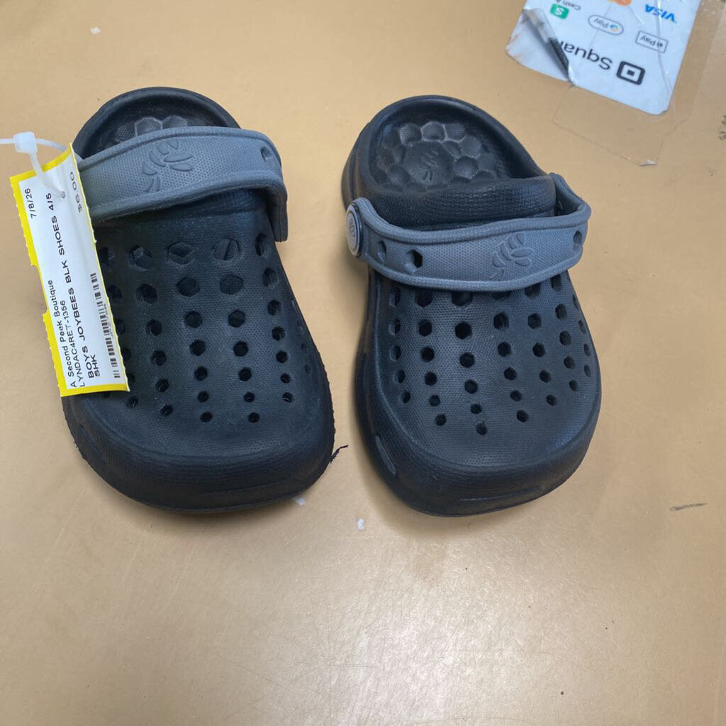BOYS JOYBEES BLK SHOES 4/5