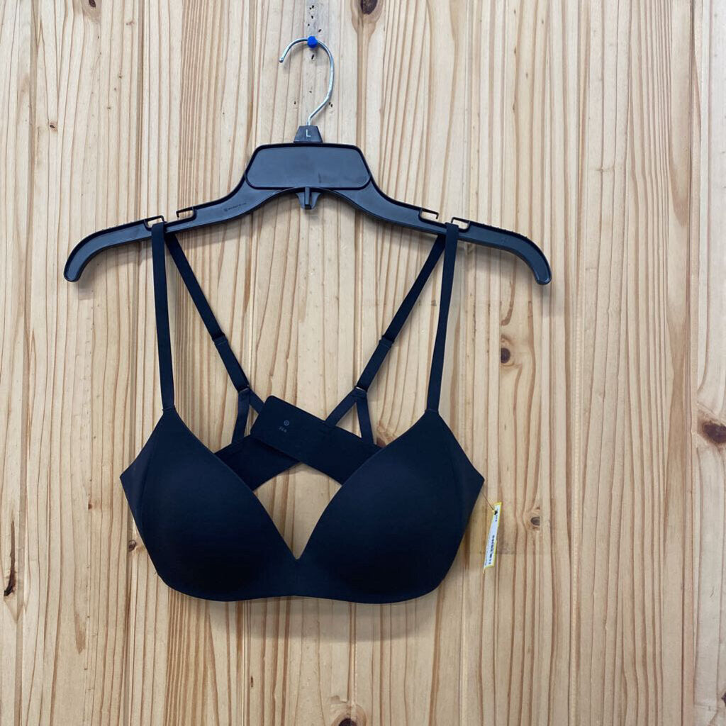 WOMENS LULULEMON BLK BRA 34A