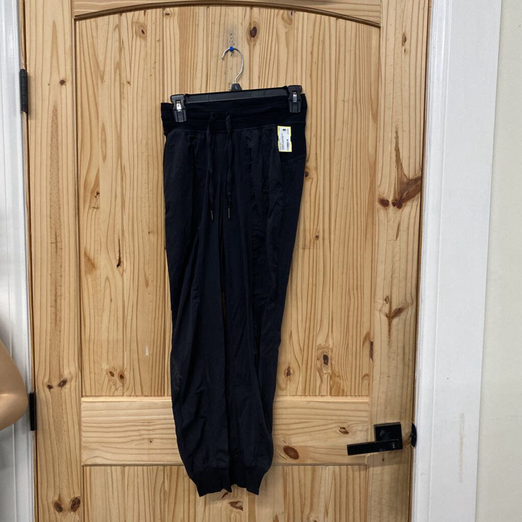 WOMENS LULULEMON BLK JOGGER PANTS 2