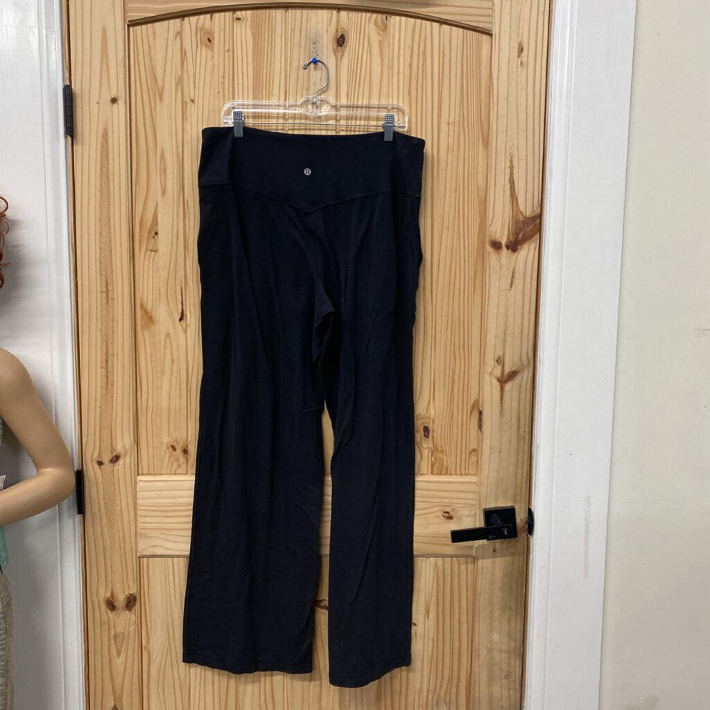 WOMENS LULULEMON BLK PANTS 14