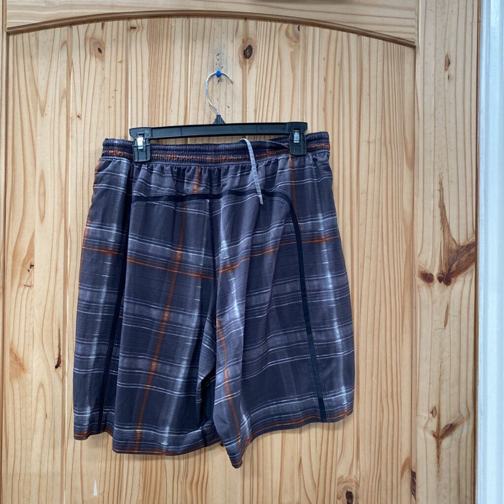 MENS LULULEMON SHORTS DK GREY/WHITE/ORANGE STRIPE L (LINER CUT)