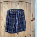 MENS LULULEMON SHORTS DK GREY/WHITE/ORANGE STRIPE L (LINER CUT)