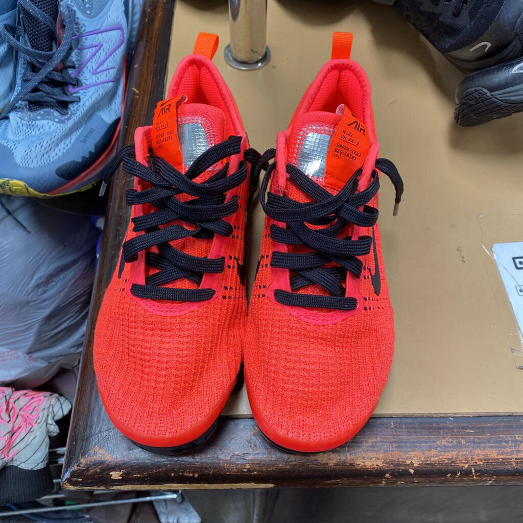 NIKE AIR VAPORMAX SHOES BRIGHT CORAL/BLK 4Y