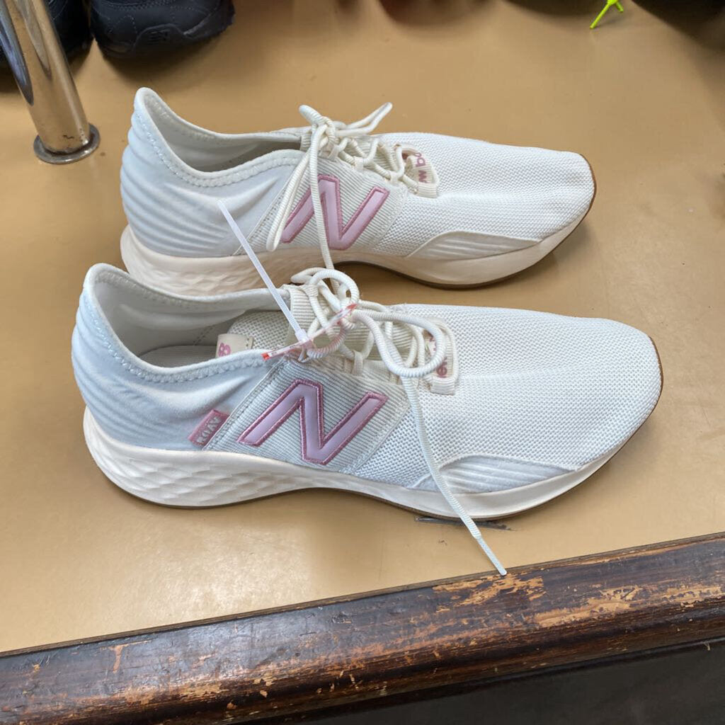 WOMENS NEW BALANCE SHOES MAUVE/BEIGE 6