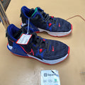 BOYS NIKE LEBRON BLUE/DK PINK 5.5Y