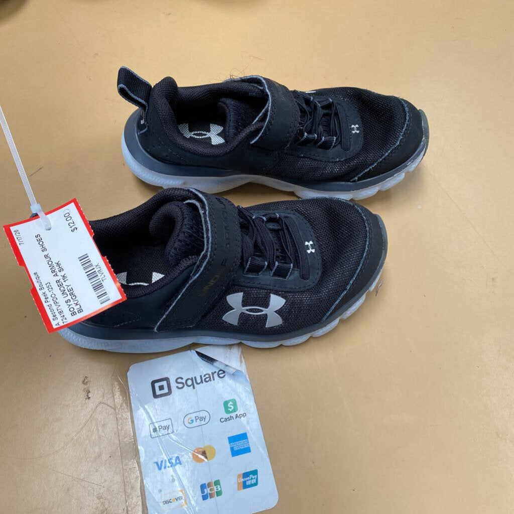 BOYS UNDER ARMOUR SHOES BLK/GREY 11K