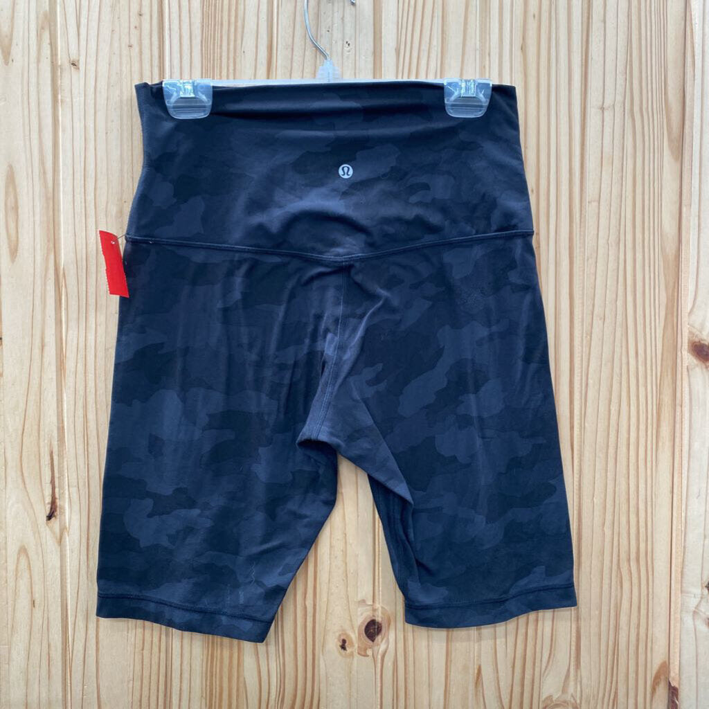 LULULEMON BLK CAMO BIKER SHORTS 10