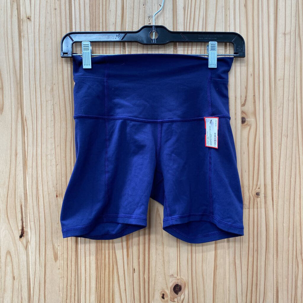 LULULEMON NAVY BIKER SHORTS 4