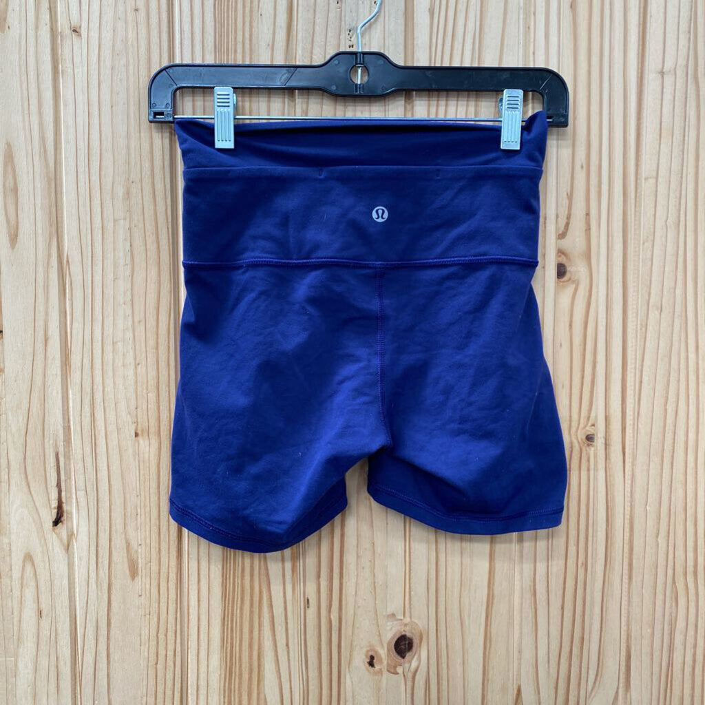 LULULEMON NAVY BIKER SHORTS 4
