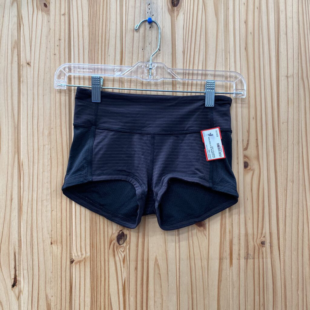 LULULEMON BLK PINSTRIPE SHORTS 4