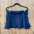 LULULEMON NAVY SKIRT W/PLEATS 12
