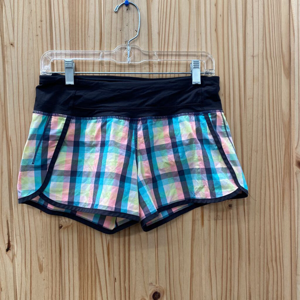 LULULEMON PLAID SHORTS 6