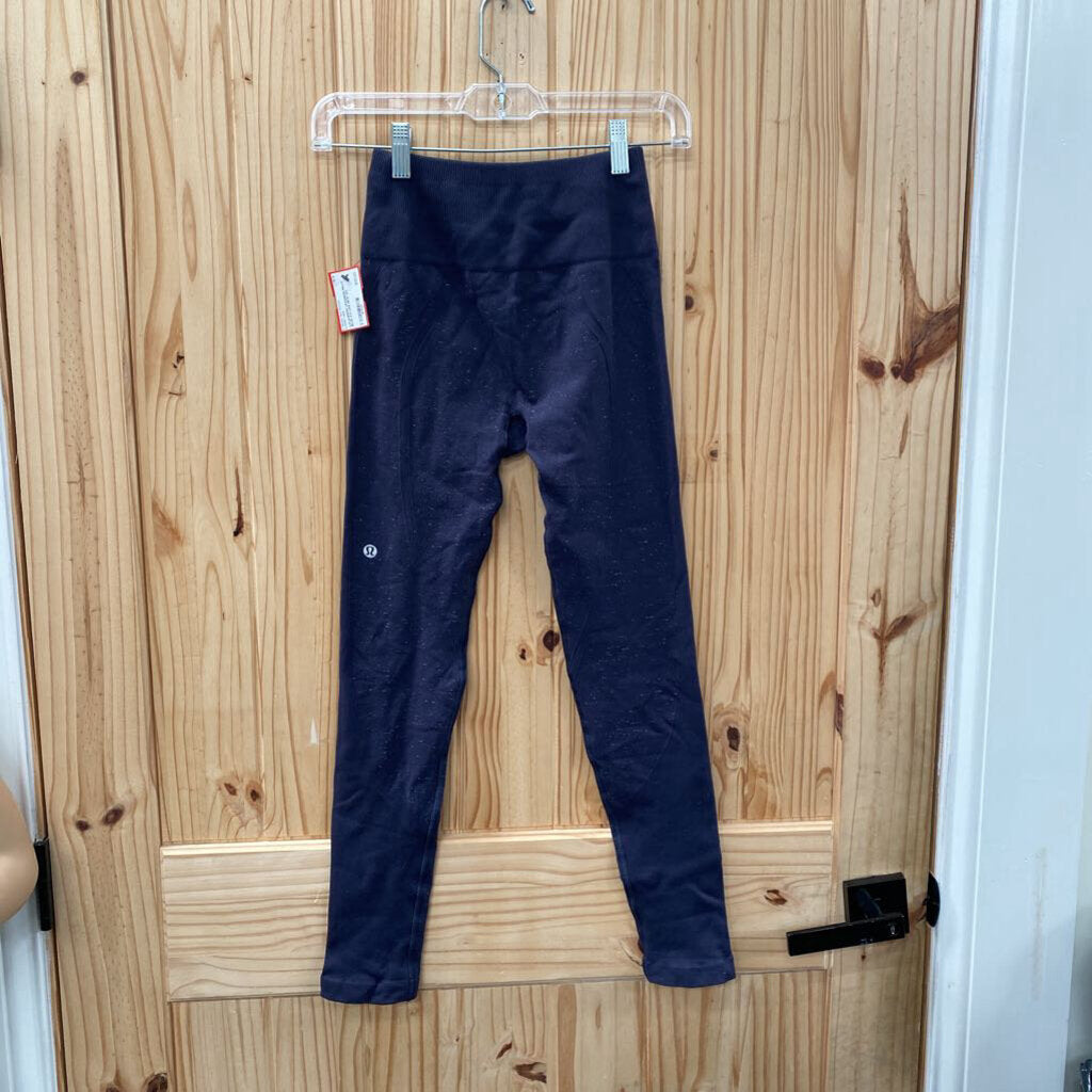 LULULEMON LEGGINGS NAVY BLUE 2/4 LIKE NEW