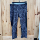 LULULEMON BLK/WHITE CROP LEGGINGS 6
