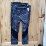 LULULEMON BLK/WHITE CROP LEGGINGS 6