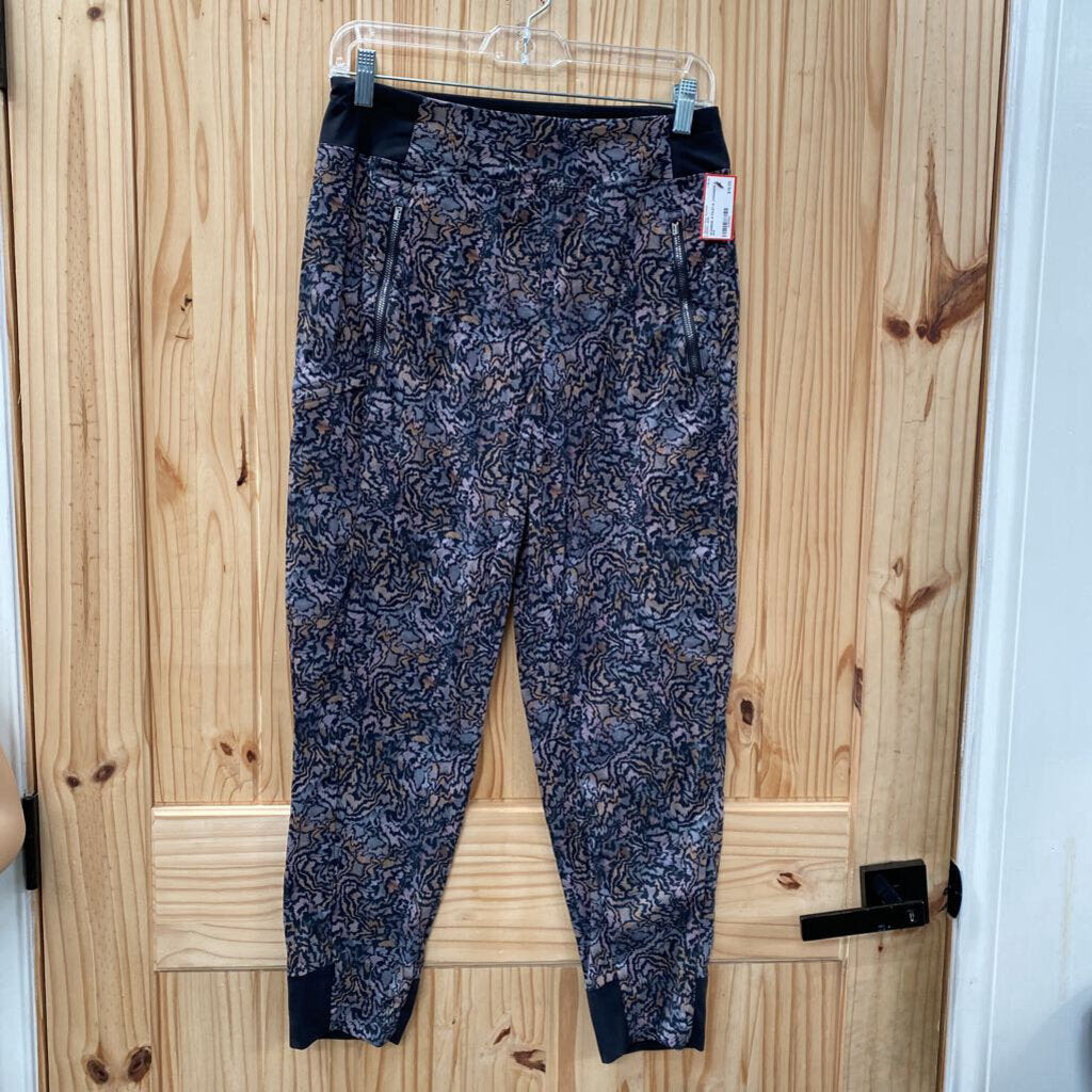 WOMENS ATHLETA JOGGERS 4