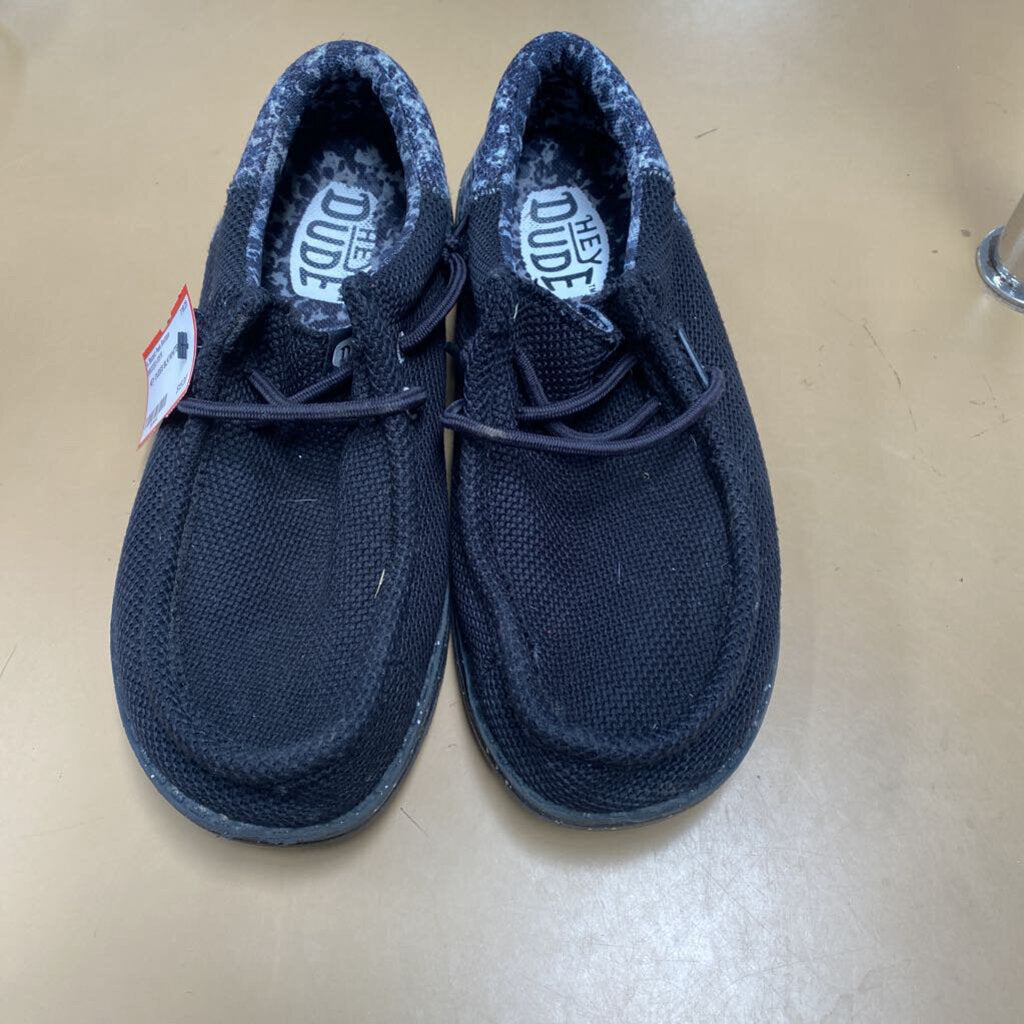 HEY DUDES BLK/WHITE 5