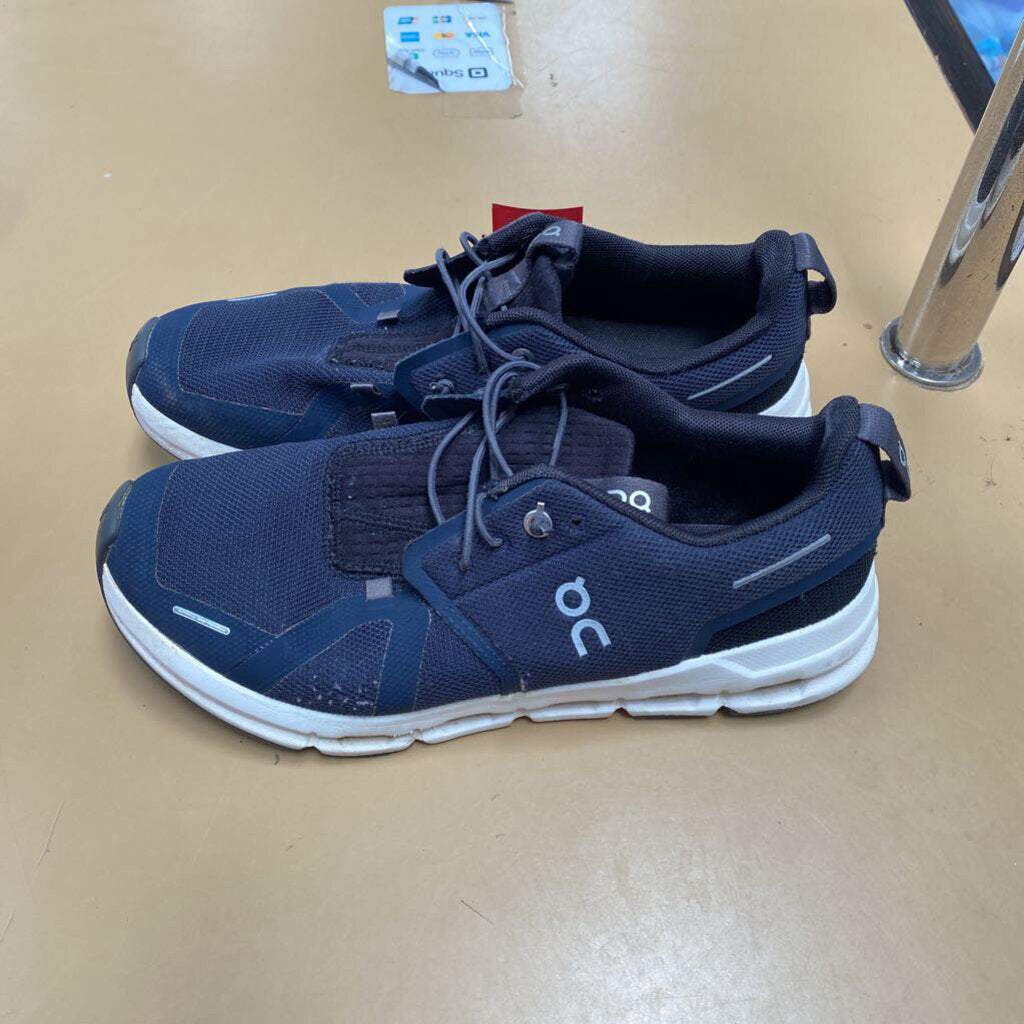 ON CLOUD SHOES NAVY BLUE 6Y