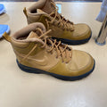 NIKE BOOTS CHESTNUT 6.5Y