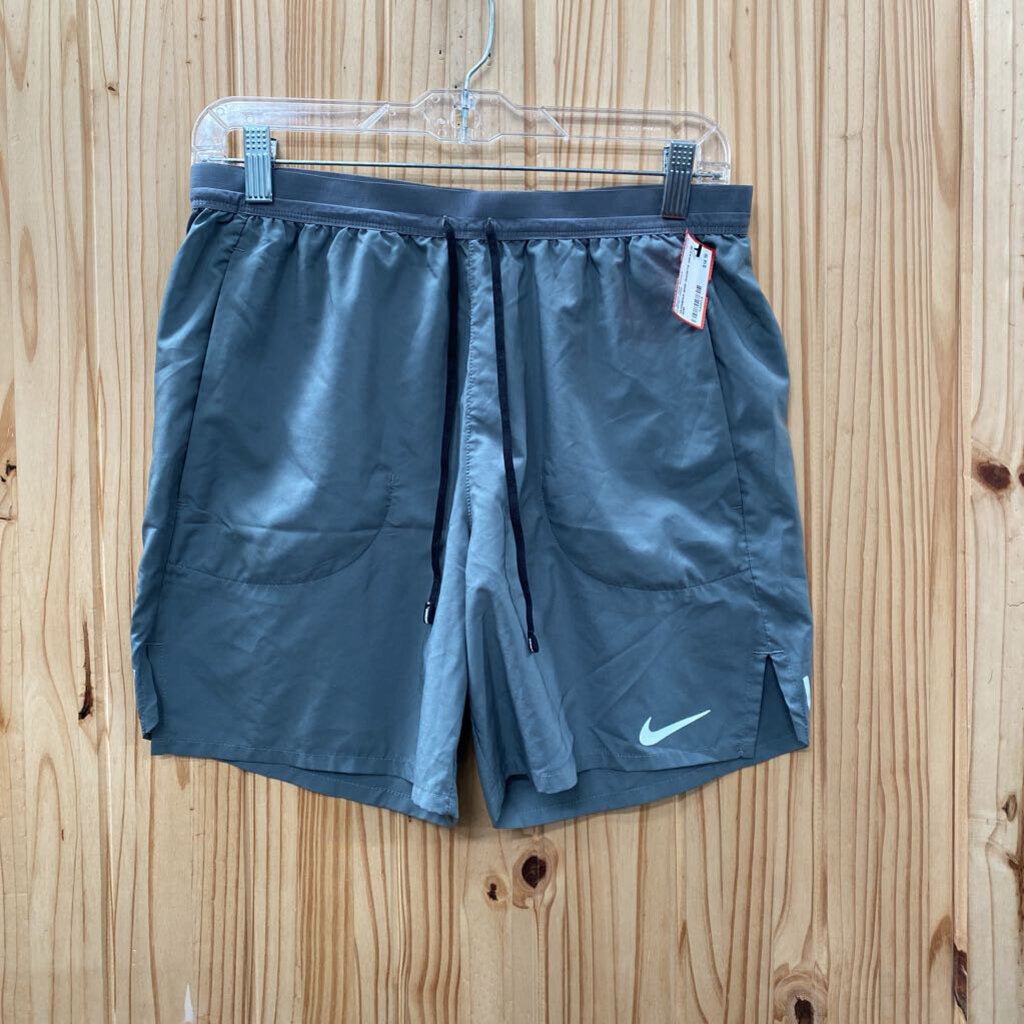 WOMENS NIKE SHORTS GRAY M