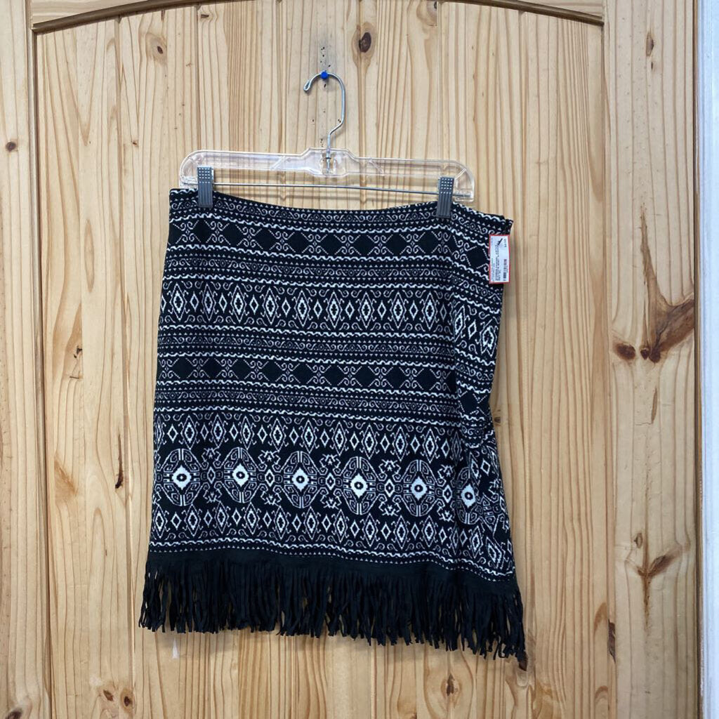 WOMENS COWGIRL JUSTICE BLK/WHITE SKIRT W/FRINGE L NWT