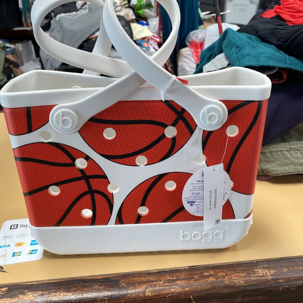 BOGG BAG W/BASKETBALLS NEW