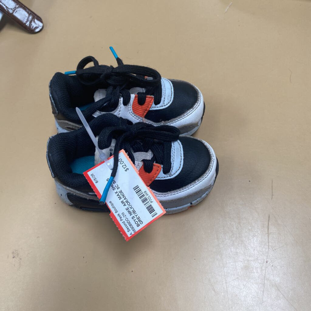 BOYS NIKE AIR MAX SHOES GREY/BLK/ORANGE 5C